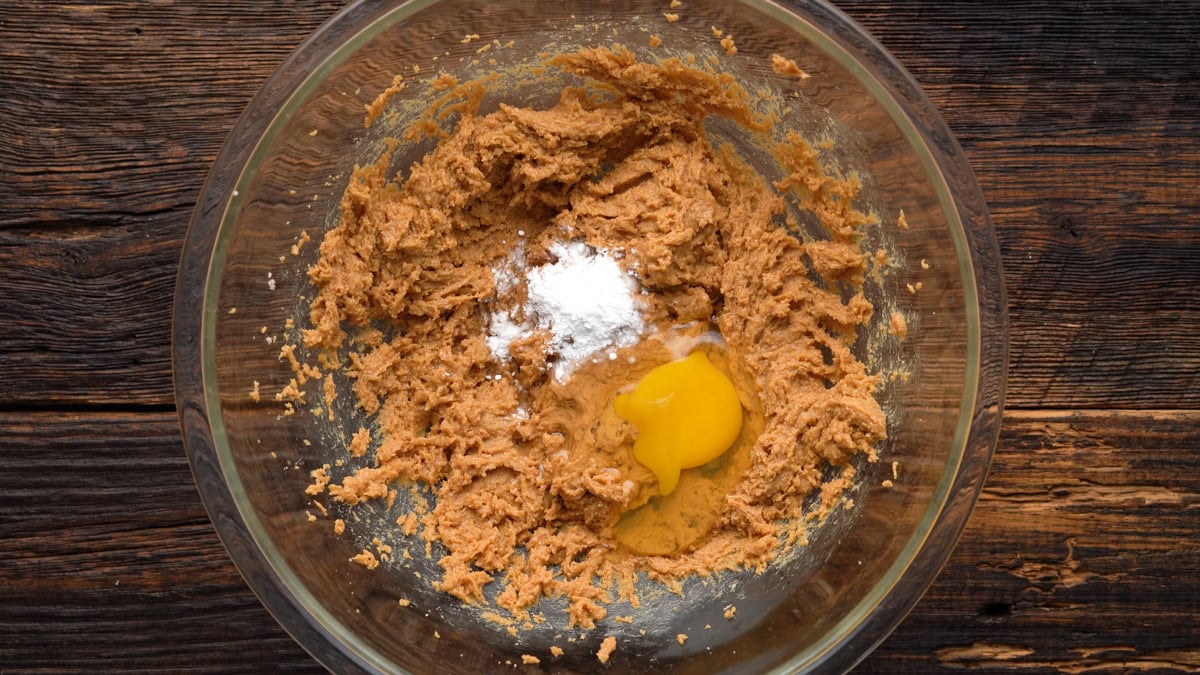 Egg and baking soda added into the cookie batter.